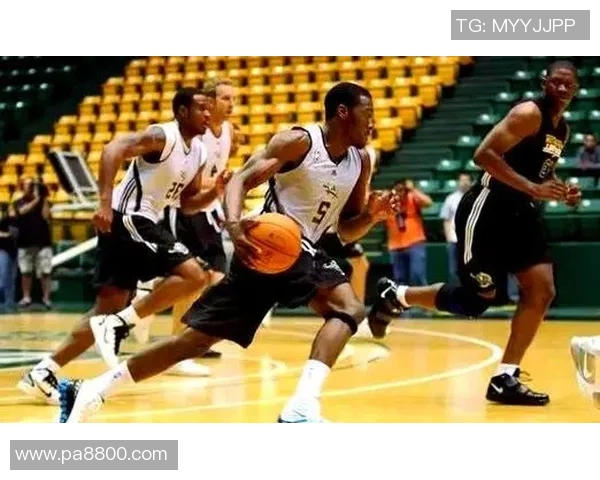 杭州篮球队快攻战术解析与深度剖析助力球队崛起之路