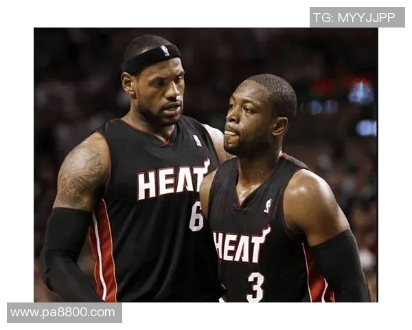 詹姆斯与足球明星的精彩互动视频揭示运动员背后的真实故事与友谊 詹姆斯与足球明星的精彩互动视频揭示运动员背后的真实故事与友谊